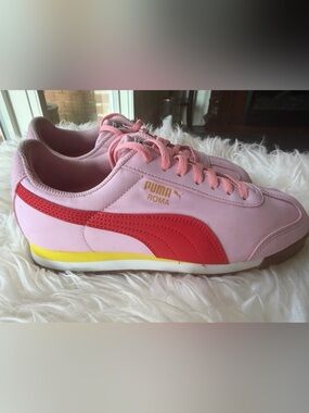 PUMA Roma Women's Pink & Red Sneakers Sz 6